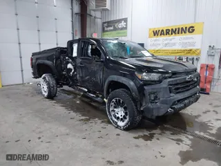 2024 Chevrolet Colorado 4WD Trail Boss with VIN 1GCPTEEK9R1161645, listed as a IAAI auction lot 40984625 with 174 mi miles. Bid and sale history available at carsss.com. Image 1.