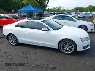 2012 Audi A5 Premium z VIN WAUCFAFR6CA015119, wystawiony jako IAAI lot #42310668 z przebiegiem 167 964 mil mil oraz . Historia ofert i sprzedaży dostępna na DreamBid. Obrazek 13.