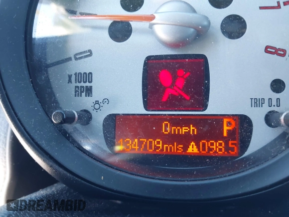 2011 MINI Countryman S with VIN WMWZC5C50BWL55234, listed as a IAAI auction lot 41323339 with 134,709 mi miles and . Bid and sale history available at DreamBid. Image 16.