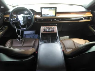 2023 Lincoln Aviator Reserve with VIN 5LM5J7WC7PGL10427, listed as a Copart auction lot 52072055 with 51,265 mi miles and Salvage title. Bid and sale history available at DreamBid. Image 8.