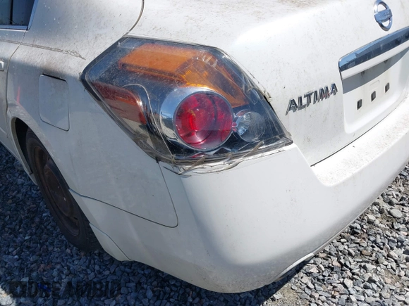 2009 Nissan Altima 2.5 S with VIN 1N4AL21E49N548333, listed as a IAAI auction lot 41855722 with 189,579 mi miles. Bid and sale history available at carsss.com. Image 6.