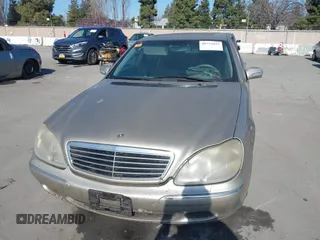 2000 Mercedes-Benz S 320/430/500 z VIN WDBNG70J9YA044313, wystawiony jako IAAI lot #41773427 z przebiegiem Nie podano mil oraz . Historia ofert i sprzedaży dostępna na DreamBid. Obrazek 6.