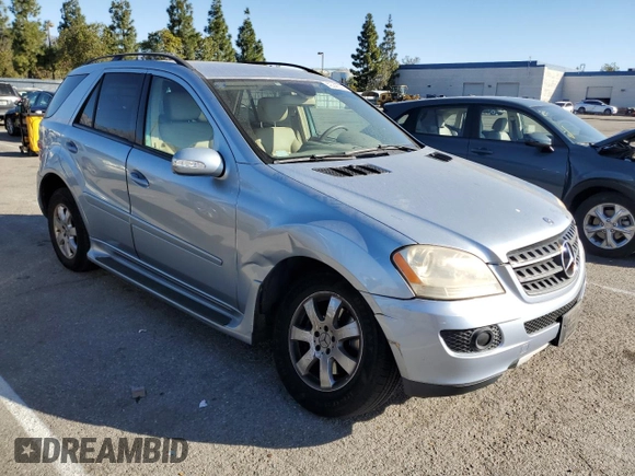 2007 Mercedes-Benz M 350 with VIN 4JGBB86E07A225619, listed as a Copart auction lot 42448025 with 113,221 mi miles and Salvage Title. Bid and sale history available at DreamBid. Image 4.