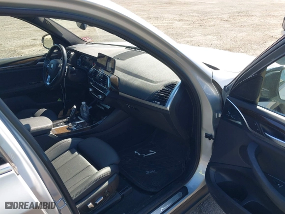 2018 BMW X3 xDrive30i with VIN 5UXTR9C59JLD68466, listed as a IAAI auction lot 41860546 with 49,192 mi miles. Bid and sale history available at carsss.com. Image 5.