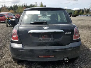 2013 MINI Hardtop with VIN WMWSU3C57DT689655, listed as a Copart auction lot 52161215 with 40,250 mi miles and Salvage Title. Bid and sale history available at DreamBid. Image 6.