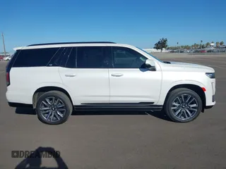 2023 Cadillac Escalade 4WD Sport z VIN 1GYS4FKL7PR286940, wystawiony jako IAAI lot #40702874 z przebiegiem 7 981 mil mil oraz . Historia ofert i sprzedaży dostępna na DreamBid. Obrazek 13.