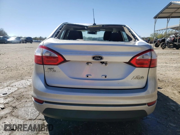 2018 Ford Fiesta S z VIN 3FADP4AJ0JM133583, wystawiony jako Copart lot #49156195 z przebiegiem 212 347 mil mil oraz Szkoda całkowita • Salvage title. Historia ofert i sprzedaży dostępna na DreamBid. Obrazek 6.