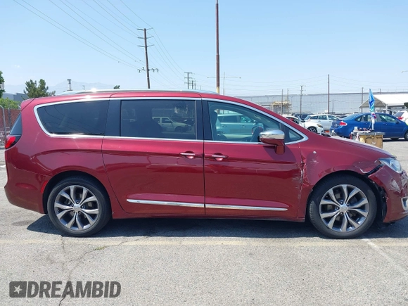 2018 Chrysler Pacifica Limited with VIN 2C4RC1GG6JR198355, listed as a IAAI auction lot 42555659 with 111,163 mi miles and . Bid and sale history available at DreamBid. Image 13.