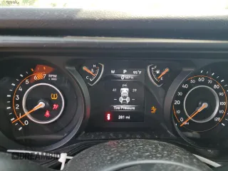 2025 Jeep Wrangler Sport S with VIN 1C4PJXDN1SW598688, listed as a Copart auction lot 61164725 with 281 mi miles and Clean title. Bid and sale history available at DreamBid. Image 9.