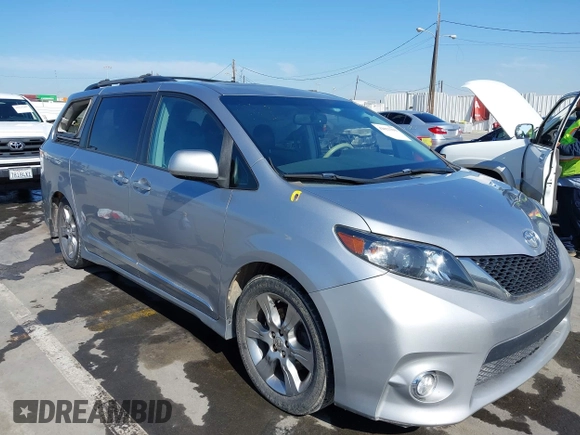 2012 Toyota Sienna SE with VIN 5TDXK3DC3CS189064, listed as a IAAI auction lot 42022390 with 193,016 mi miles and . Bid and sale history available at DreamBid. Image 1.