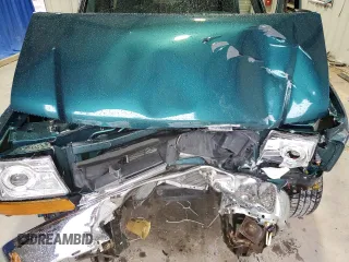 1998 Ford Ranger XL z VIN 1FTYR10C6WUA96291, wystawiony jako Copart lot #49984125 z przebiegiem 175 713 mil mil oraz Szkoda całkowita • Salvage title. Historia ofert i sprzedaży dostępna na DreamBid. Obrazek 12.
