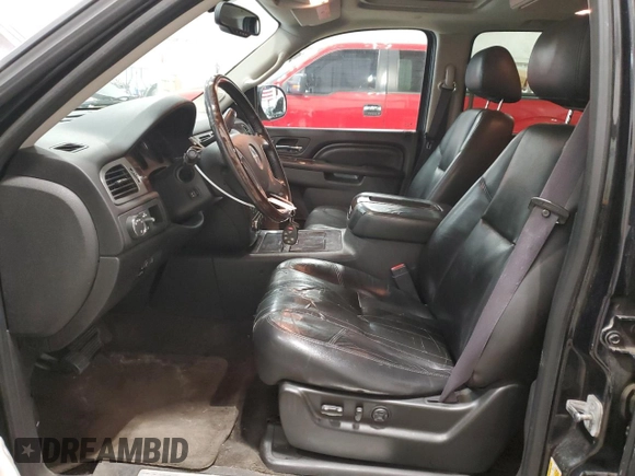 2011 GMC Yukon XL Denali with VIN 1GKS2MEF1BR369394, listed as a Copart auction lot 53300515 with 232,738 mi miles and Clean Title. Bid and sale history available at carsss.com. Image 7.
