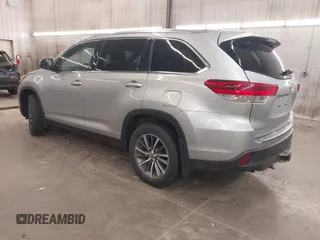 2019 Toyota Highlander SE with VIN 5TDJZRFH4KS612004, listed as a IAAI auction lot 42294935 with 47,603 mi miles and . Bid and sale history available at DreamBid. Image 3.