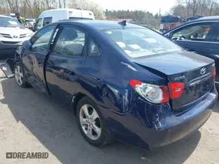 2009 Hyundai Elantra SE with VIN KMHDU46D79U818575, listed as a IAAI auction lot 42075991 with 215,096 mi miles. Bid and sale history available at carsss.com. Image 3.
