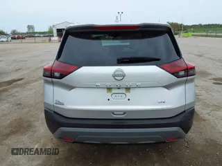 2023 Nissan Rogue SV z VIN JN8BT3BAXPW418861, wystawiony jako IAAI lot #42153059 z przebiegiem 41 641 mil mil oraz . Historia ofert i sprzedaży dostępna na DreamBid. Obrazek 16.