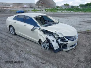 2014 Lincoln MKZ z VIN 3LN6L2G96ER833211, wystawiony jako IAAI lot #42352364 z przebiegiem 46 834 mil mil oraz . Historia ofert i sprzedaży dostępna na DreamBid. Obrazek 1.