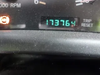 2000 Jeep Cherokee with VIN 1J4FF48S4YL145195, listed as a IAAI auction lot 42302654 with 173,764 mi miles and . Bid and sale history available at DreamBid. Image 7.