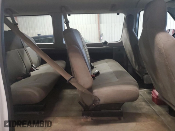 2013 Ford Econoline Passenger XL с VIN 1FBSS3BL4DDA34599, выставлен на аукционе Copart как лот 52724775 с пробегом 115 798 миль миль и Чистый • Clean title. История ставок и продаж доступна на DreamBid. Изображение 11.