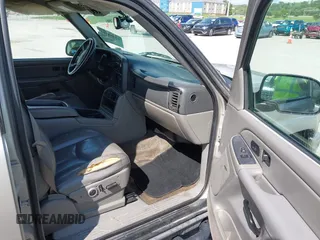 2005 Chevrolet Tahoe LT z VIN 1GNEK13T35R196103, wystawiony jako IAAI lot #42053184 z przebiegiem 326 536 mil mil oraz . Historia ofert i sprzedaży dostępna na DreamBid. Obrazek 5.