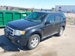 2011 Ford Escape XLT z VIN 1FMCU9DG6BKB40960, wystawiony jako IAAI lot #42183576 z przebiegiem 259 427 mil mil oraz . Historia ofert i sprzedaży dostępna na DreamBid. Obrazek 2.