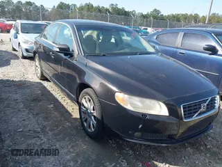 2009 Volvo S80 I6 with VIN YV1AS982391101172, listed as a IAAI auction lot 41383952 with 187,785 mi miles. Bid and sale history available at carsss.com. Image 1.