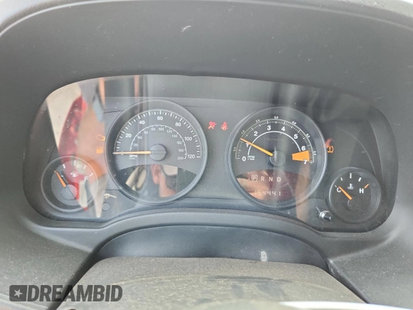 2016 Jeep Compass Sport z VIN 1C4NJCBAXGD727000, wystawiony jako Copart lot #64591555 z przebiegiem 154 441 mil mil oraz Czysty tytuł • Clean title. Historia ofert i sprzedaży dostępna na DreamBid. Obrazek 9.