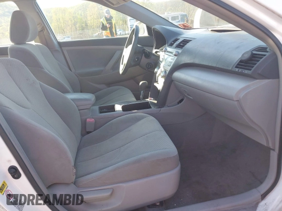 2009 Toyota Camry with VIN 4T1BE46K49U813806, listed as a IAAI auction lot 42141396 with 165,619 mi miles. Bid and sale history available at carsss.com. Image 5.