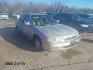 1997 Honda Accord Value with VIN 1HGCD568XVA170624, listed as a IAAI auction lot 41282210 with 191,337 mi miles and . Bid and sale history available at carsss.com. Image 1.