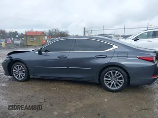 2022 Lexus ES 350 z VIN 58ACZ1B18NU133558, wystawiony jako IAAI lot #41837796 z przebiegiem 35 770 mil mil oraz . Historia ofert i sprzedaży dostępna na DreamBid. Obrazek 14.