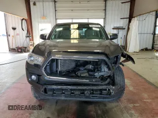 2023 Toyota Tacoma SR z VIN 3TYCZ5AN9PT173473, wystawiony jako Copart lot #54219015 z przebiegiem 22 740 mil mil oraz Szkody całkowita. Historia ofert i sprzedaży dostępna na DreamBid. Obrazek 5.
