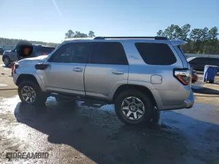 2022 Toyota 4Runner TRD Off Road with VIN JTEPU5JR0N6081451, listed as a Copart auction lot 88230375 with 62,474 mi miles and Salvage Title. Bid and sale history available at carsss.com. Image 2.