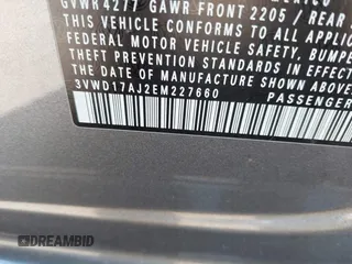 2014 Volkswagen Jetta SE с VIN 3VWD17AJ2EM227660, выставлен на аукционе IAAI как лот 42750849 с пробегом 126 489 миль миль и . История ставок и продаж доступна на DreamBid. Изображение 9.