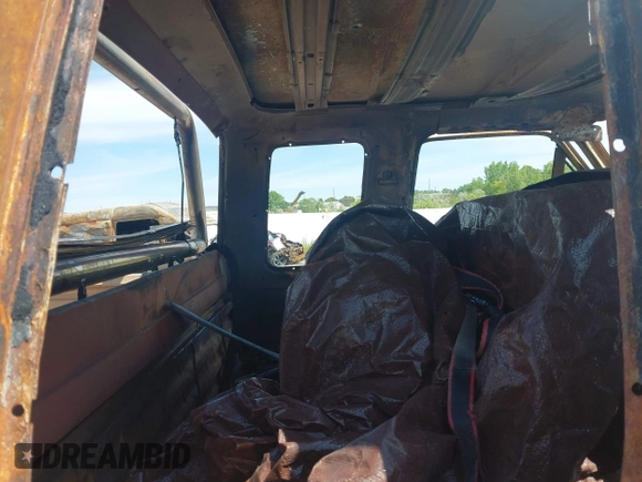 1989 Ford F-250 с VIN 1FTHX26M2KKA55271, выставлен на аукционе IAAI как лот 42348498 с пробегом Не указан миль и . История ставок и продаж доступна на DreamBid. Изображение 8.