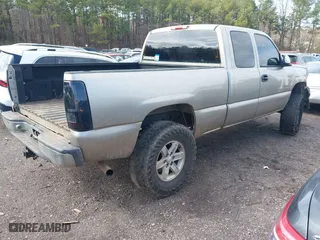 2003 Chevrolet Silverado 1500 Work Truck with VIN 2GCEC19X831370446, listed as a IAAI auction lot 41565715 with 179,326 mi miles. Bid and sale history available at carsss.com. Image 4.