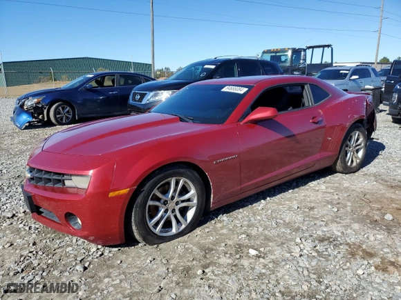 2013 Chevrolet Camaro LT with VIN 2G1FB1E31D9132590, listed as a Copart auction lot 84666084 with 351,497 mi miles and Salvage Title. Bid and sale history available at carsss.com. Image 1.