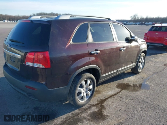 2011 Kia Sorento LX with VIN 5XYKT4A24BG148043, listed as a IAAI auction lot 41822246 with 208,824 mi miles and . Bid and sale history available at DreamBid. Image 4.