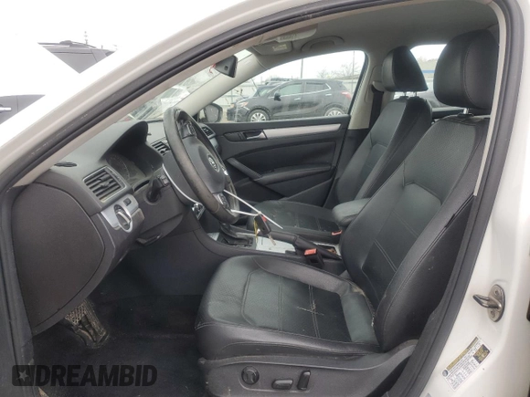 2012 Volkswagen Passat SE z VIN 1VWBP7A35CC004339, wystawiony jako Copart lot #80462614 z przebiegiem 182 748 mil mil oraz Nie do naprawy • Non repairable. Historia ofert i sprzedaży dostępna na DreamBid. Obrazek 7.