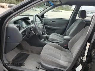 2000 Toyota Camry LE z VIN 4T1BF22K9YU949936, wystawiony jako Copart lot #54782815 z przebiegiem 239 139 mil mil oraz Szkoda całkowita • Salvage title. Historia ofert i sprzedaży dostępna na DreamBid. Obrazek 7.