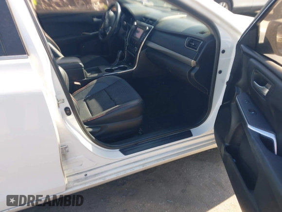 2015 Toyota Camry XLE with VIN 4T1BF1FK2FU001539, listed as a IAAI auction lot 41958674 with 163,758 mi miles and . Bid and sale history available at DreamBid. Image 5.