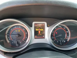 2015 Dodge Journey SXT with VIN 3C4PDDBG2FT684520, listed as a Copart auction lot 58835535 with 101,763 mi miles and Salvage title. Bid and sale history available at DreamBid. Image 9.