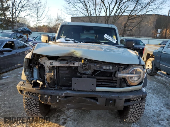 2024 Ford Bronco Badlands z VIN 1FMEE9BP1RLA20321, wystawiony jako Copart lot #42357405 z przebiegiem 8 327 mil mil oraz Szkoda całkowita • Salvage title. Historia ofert i sprzedaży dostępna na DreamBid. Obrazek 5.