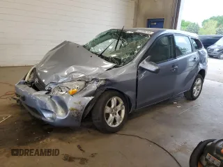 2006 Toyota Matrix STD z VIN 2T1LR32E66C557264, wystawiony jako Copart lot #57236745 z przebiegiem 100 001 mil mil oraz Nie do naprawy. Historia ofert i sprzedaży dostępna na DreamBid. Obrazek 1.