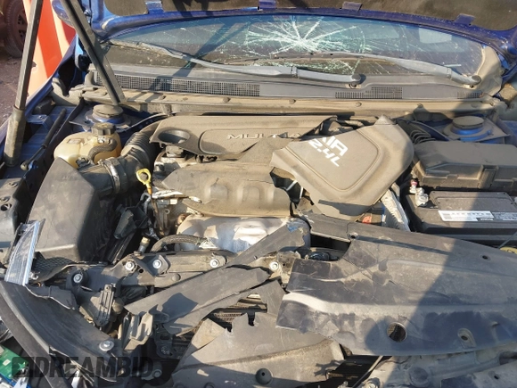 2015 Chrysler 200 S with VIN 1C3CCCBBXFN658834, listed as a IAAI auction lot 40692713 with 144,128 mi miles and . Bid and sale history available at DreamBid. Image 10.