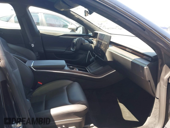 2021 Tesla Model S Long Range z VIN 5YJSA1E54MF429360, wystawiony jako IAAI lot #42662440 z przebiegiem 36 395 mil mil oraz . Historia ofert i sprzedaży dostępna na DreamBid. Obrazek 5.