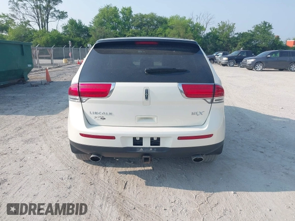 2012 Lincoln MKX z VIN 2LMDJ6JK6CBL11503, wystawiony jako IAAI lot #42418489 z przebiegiem 85 886 mil mil oraz . Historia ofert i sprzedaży dostępna na DreamBid. Obrazek 17.