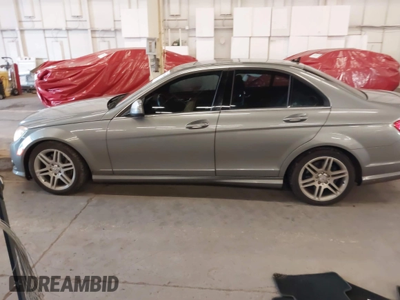 2009 Mercedes-Benz C-Class 3.5L Sport with VIN WDDGF56X09F203811, listed as a IAAI auction lot 41379469 with 138,617 mi miles. Bid and sale history available at carsss.com. Image 14.