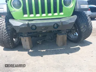 2018 Jeep Wrangler Sport with VIN 1C4GJXAG1JW271695, listed as a IAAI auction lot 42472603 with 105,460 mi miles and . Bid and sale history available at DreamBid. Image 6.
