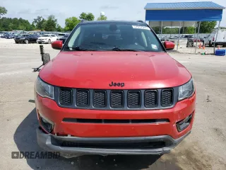 2020 Jeep Compass Latitude with VIN 3C4NJCBB0LT129253, listed as a Copart auction lot 57037305 with 136,006 mi miles and Salvage title. Bid and sale history available at DreamBid. Image 5.
