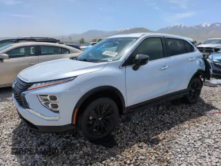 2023 Mitsubishi Eclipse Cross LE z VIN JA4ATVAA1PZ028115, wystawiony jako Copart lot #56330525 z przebiegiem 32 549 mil mil oraz Szkoda całkowita • Salvage title. Historia ofert i sprzedaży dostępna na DreamBid. Obrazek 1.