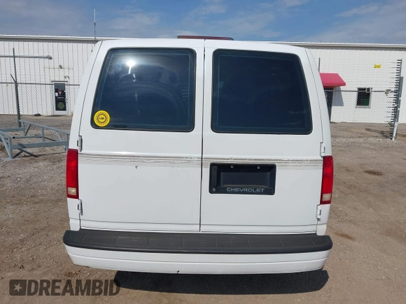 1995 Chevrolet Astro Cargo Van with VIN 1GBDM19W2SB148388, listed as a IAAI auction lot 42126915 with 135,062 mi miles. Bid and sale history available at carsss.com. Image 16.